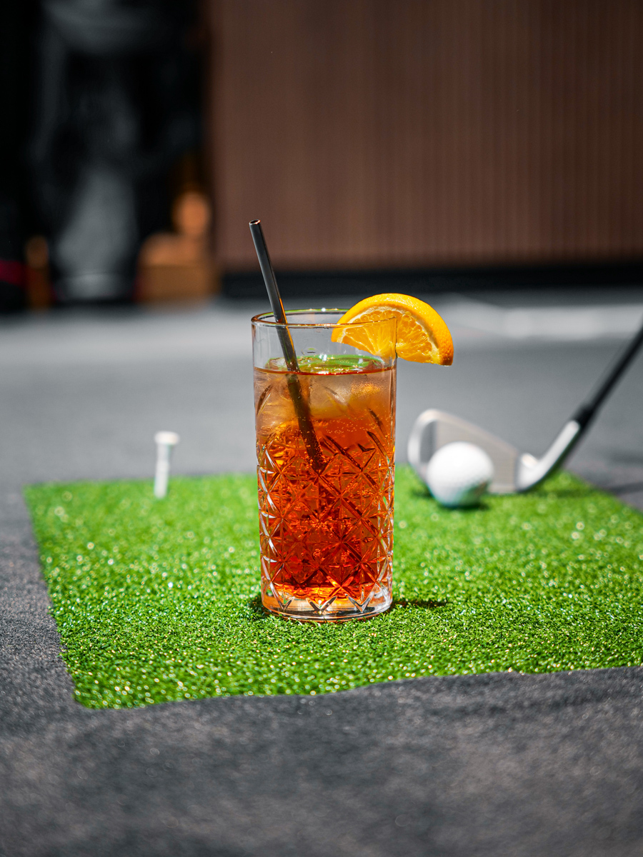 Cocktails et golf indoor