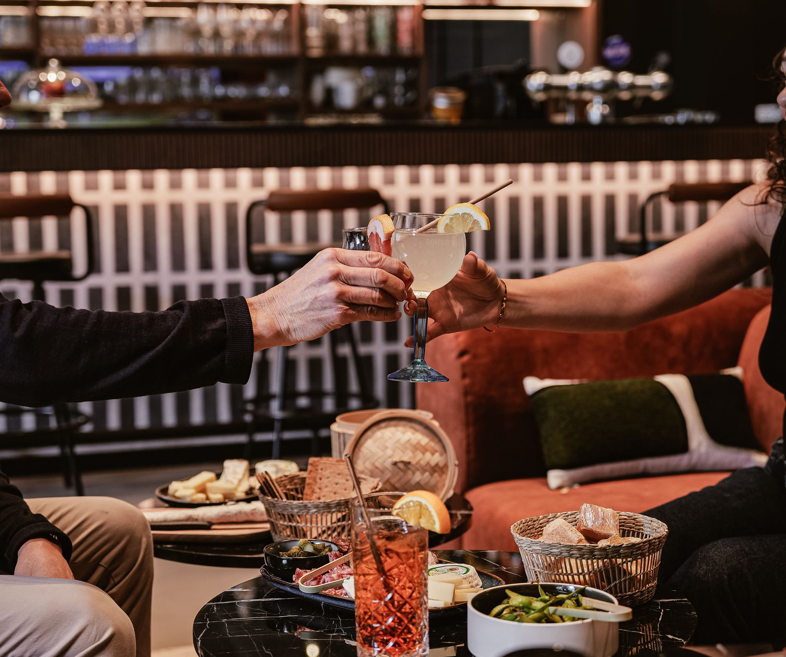 Privatisation d'un lieu insolite avec activité du golf indoor sur simulateur trackman bar et tapas